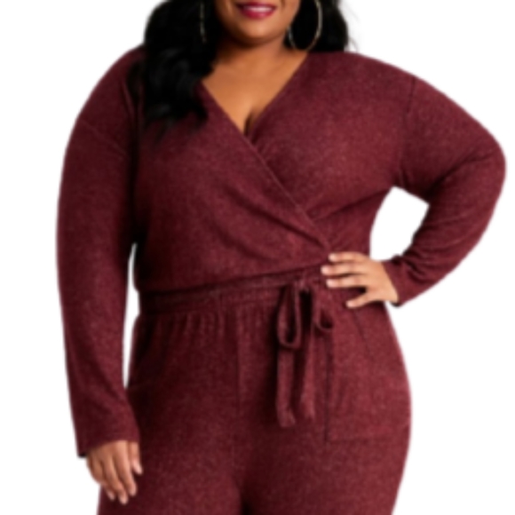 COZY & SEXY ☆ FAUX WRAP ☆ WINE BELTED JUMPSUIT ☆ 5x ☆ NWT - Picture 3 of 8